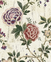 Bestiaire tropical — motif 15, détail des fleurs mauves et rouge ancien du papier peint