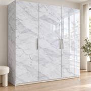 Céladon — nuance 13, adhésif décoratif appliqué sur armoire