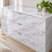 Céladon — nuance 13, adhésif décoratif appliqué sur commode