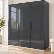 Céladon — nuance 7, adhésif décoratif appliqué sur armoire